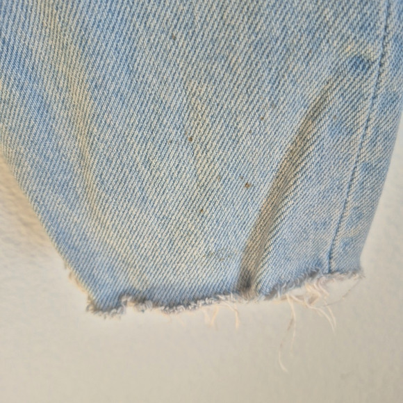 Levi's Jeans Women 25 Light Blue Distressed Button Fly Tapered Pants 100% Cotton - Picture 11 of 16